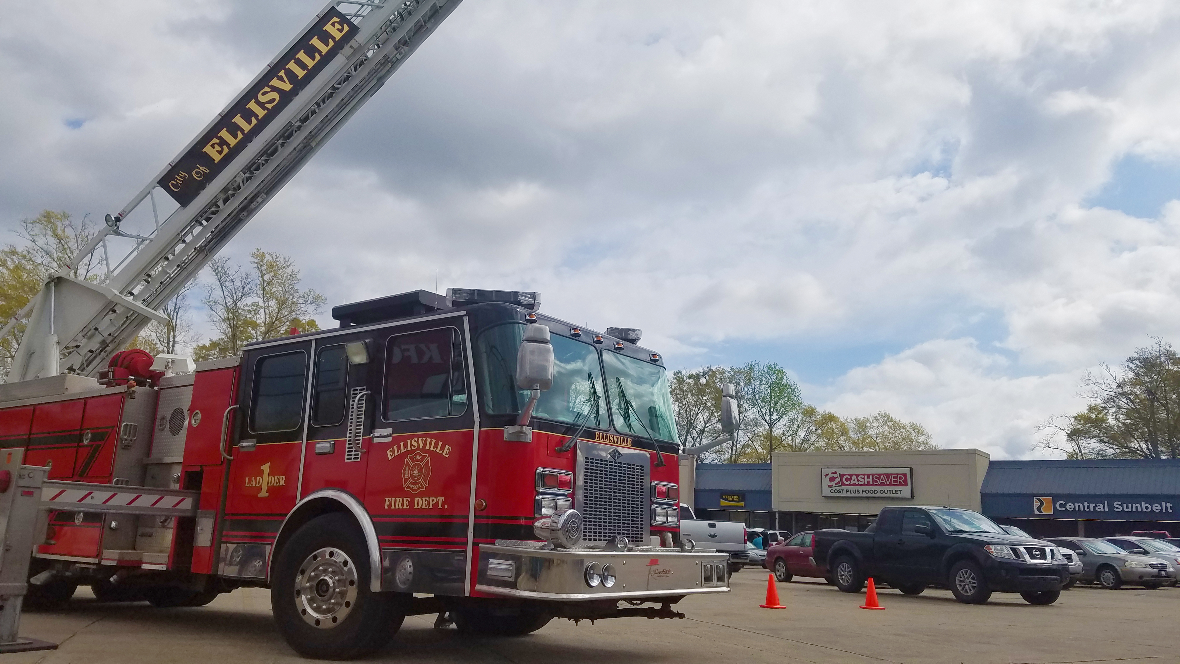 Thank you to Ellisville Fire Department for supporting the community!  Central Sunbelt - Grand Opening event 